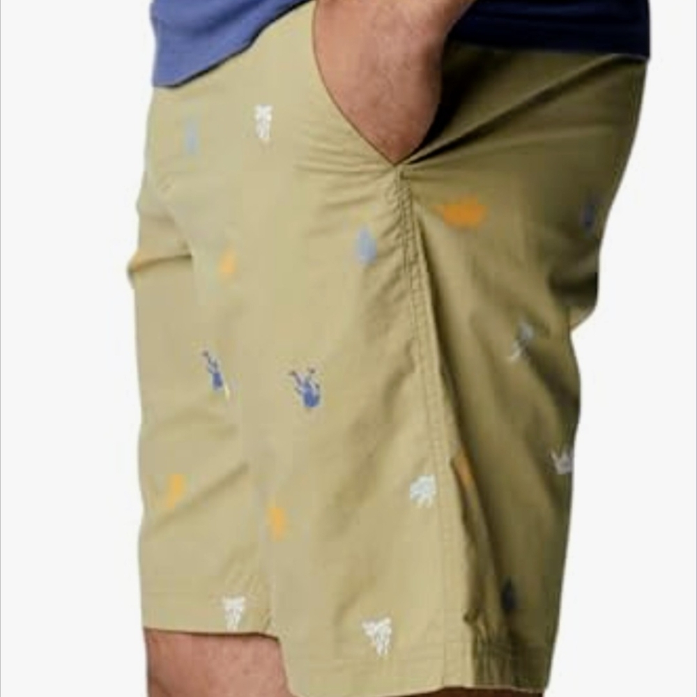 Columbia Yeti Bigfoot Sasquatch Shorts Sz 34 8" Inseam Khaki Tan Cotton NWOT